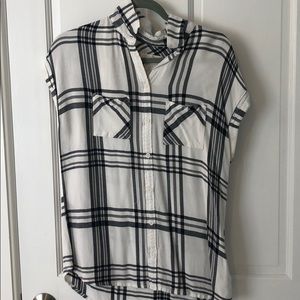 Plaid short sleeve button down
